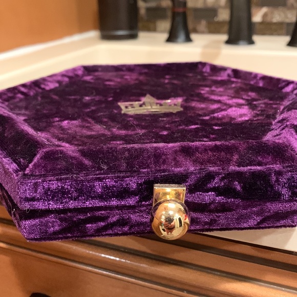 Jeffree Star Blood Lust - Picture 2 of 5